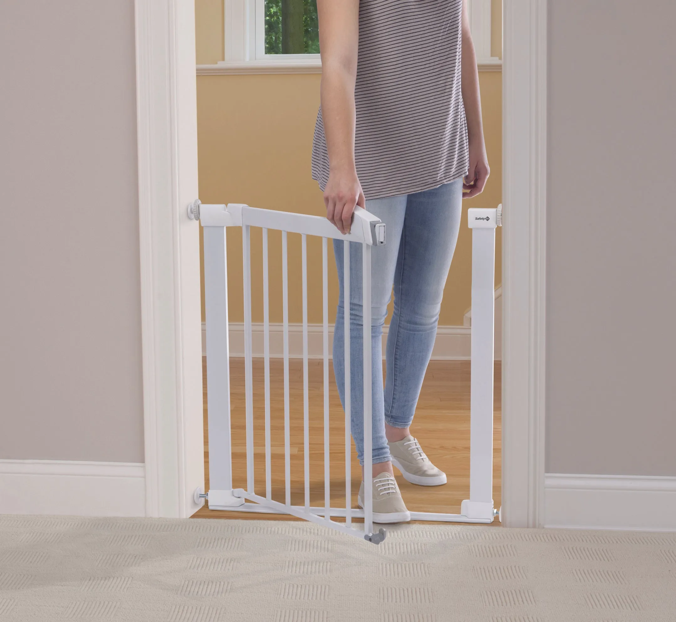 Safety 1st SecurTech Flat Step Gate White